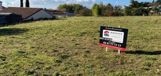 Terrain à bâtir à Saint-Pierre-Montlimart, Pays de la Loire